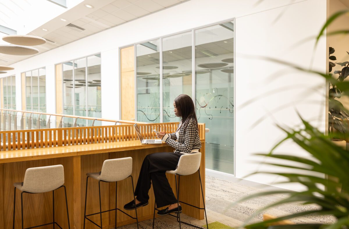 Women co working